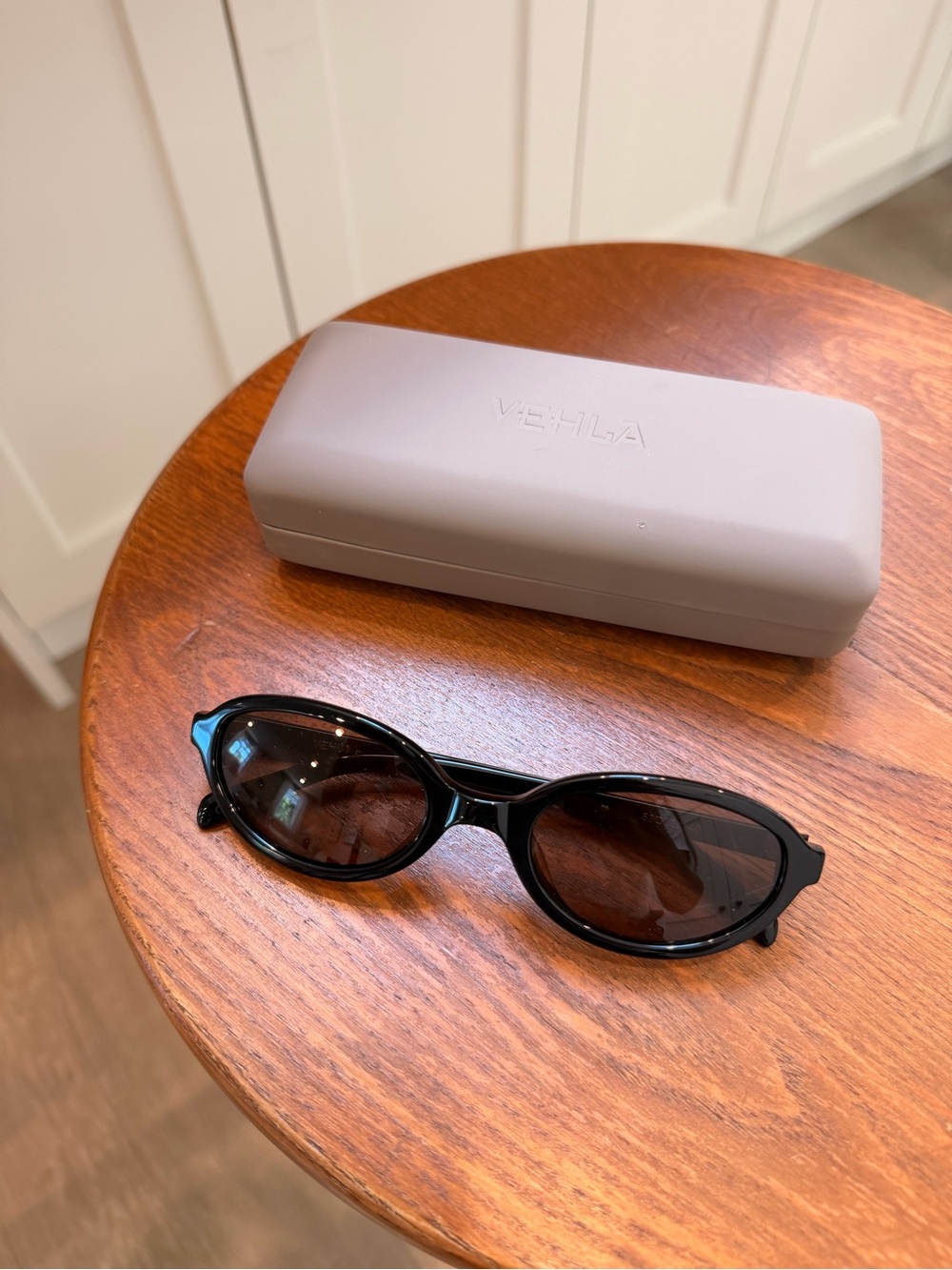VEHLA June Oval Sunglasses